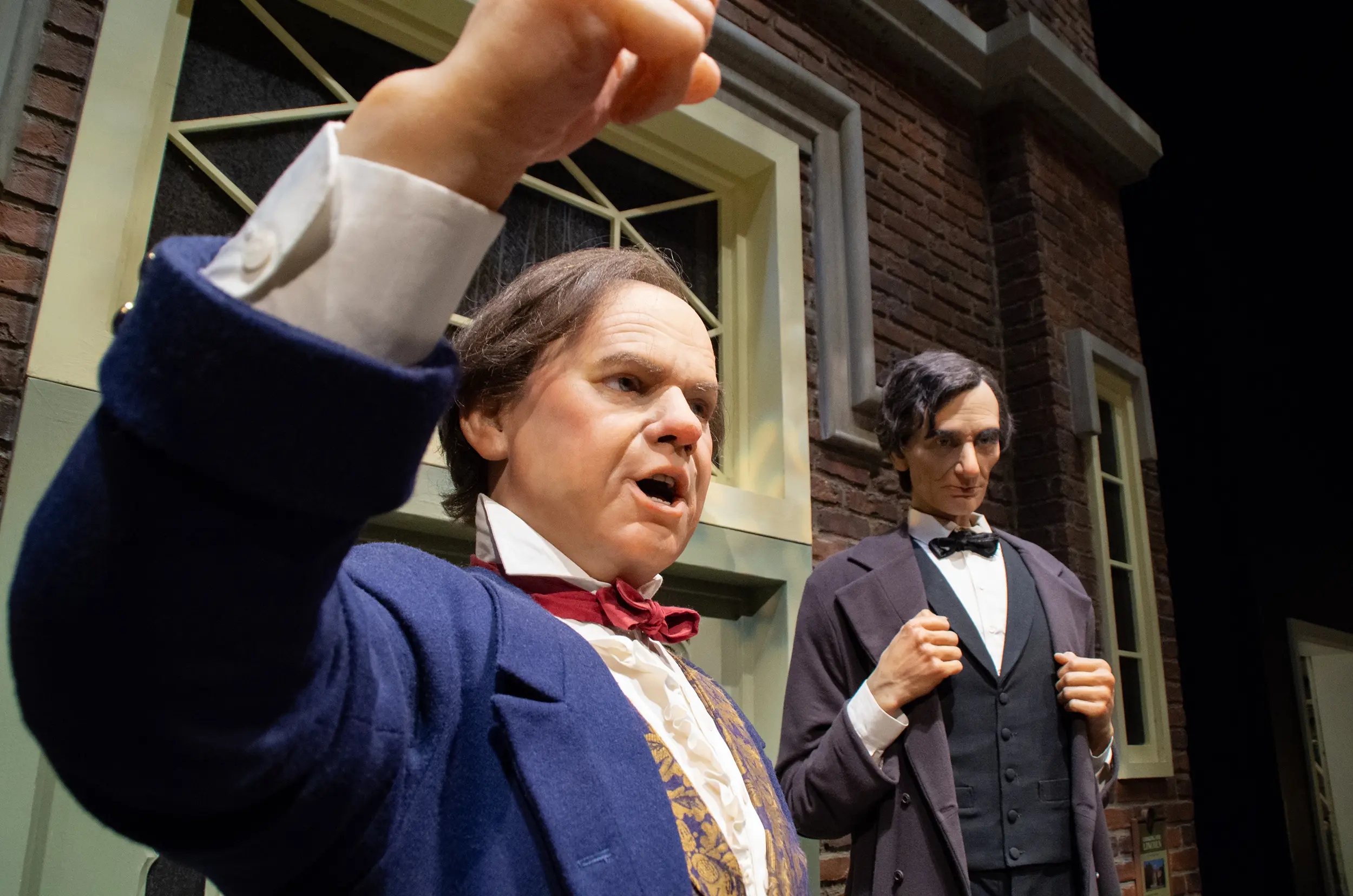 Fistfights, barbecue and cannons: Rowdy behavior at the Lincoln-Douglas debates